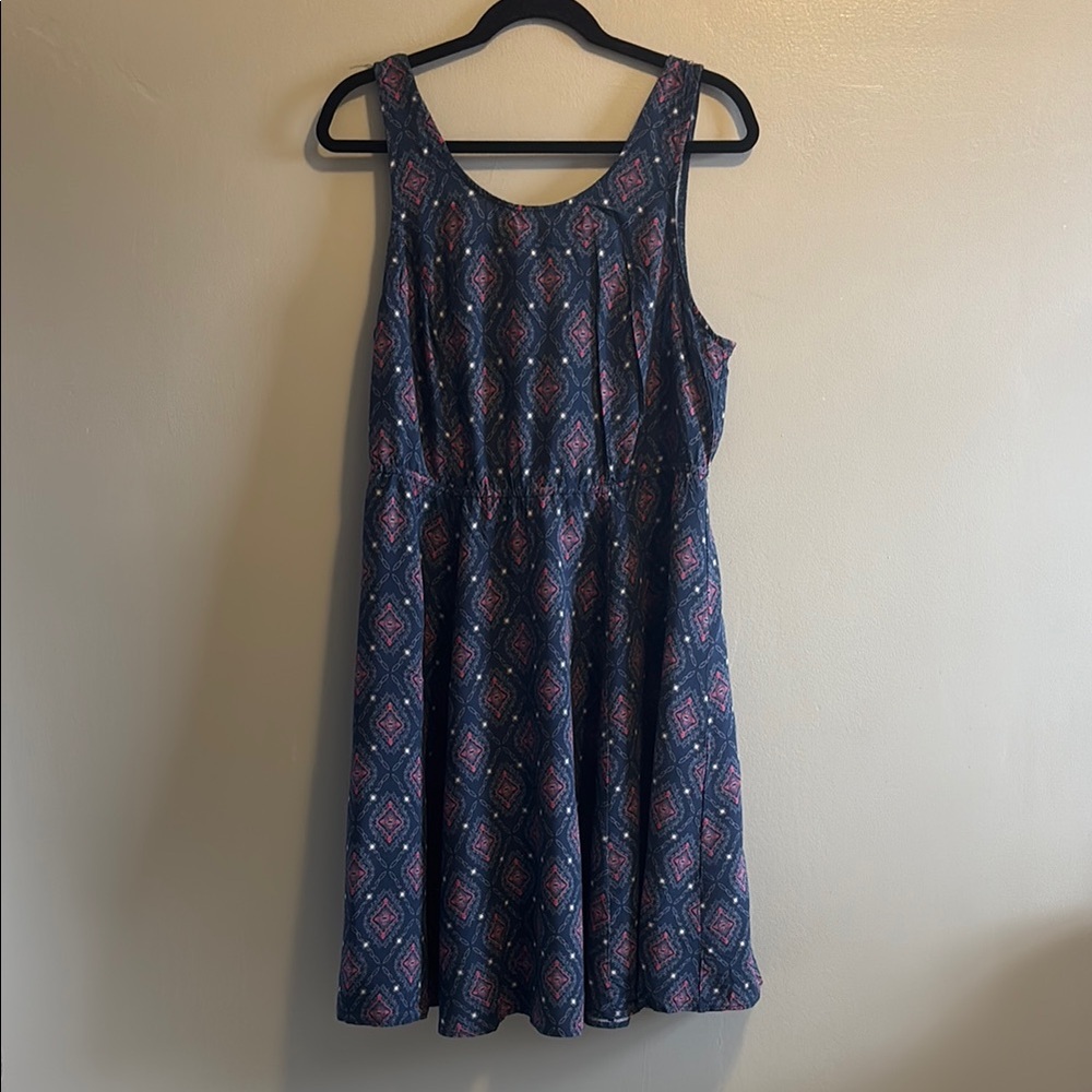 Torrid Navy and Red Patterned Sleeveless Dress, Size 1